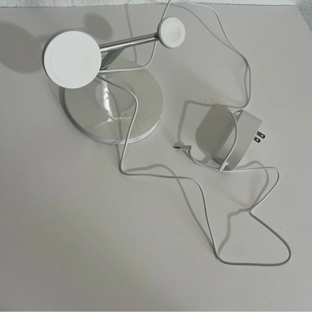 Belkin White Boost Charge Pro 3 in 1 Wireless Charger with MagSafe